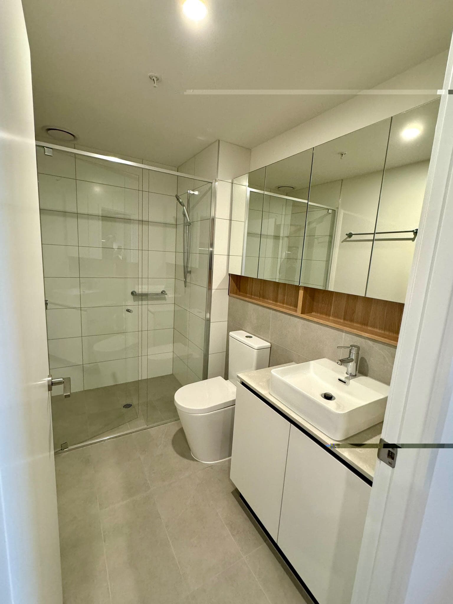 Room in 49 McLister, Spotswood, VIC 3015